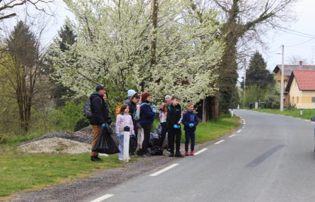 Vaščani in učenci OŠ Kobilje
